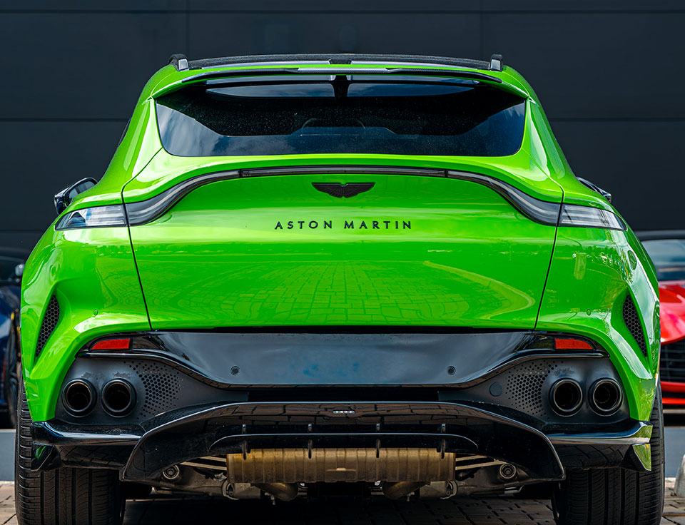 Aston Martin DBX707 versichern – Versicherung für den Luxus-SUV